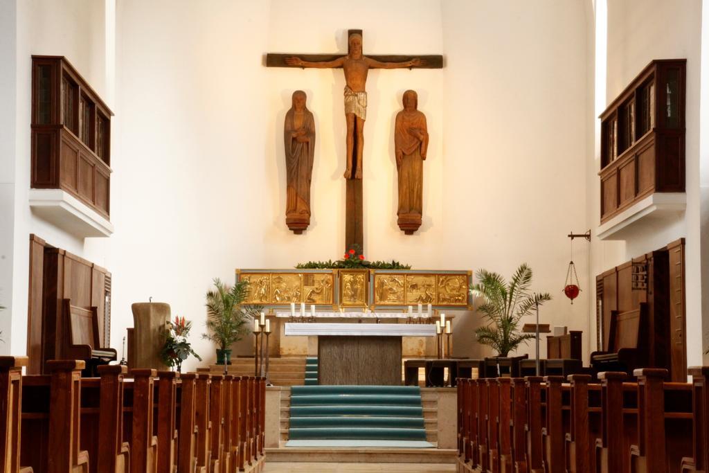 נוימרקט אין דר אוברפפלץ Kloster St. Josef מראה חיצוני תמונה